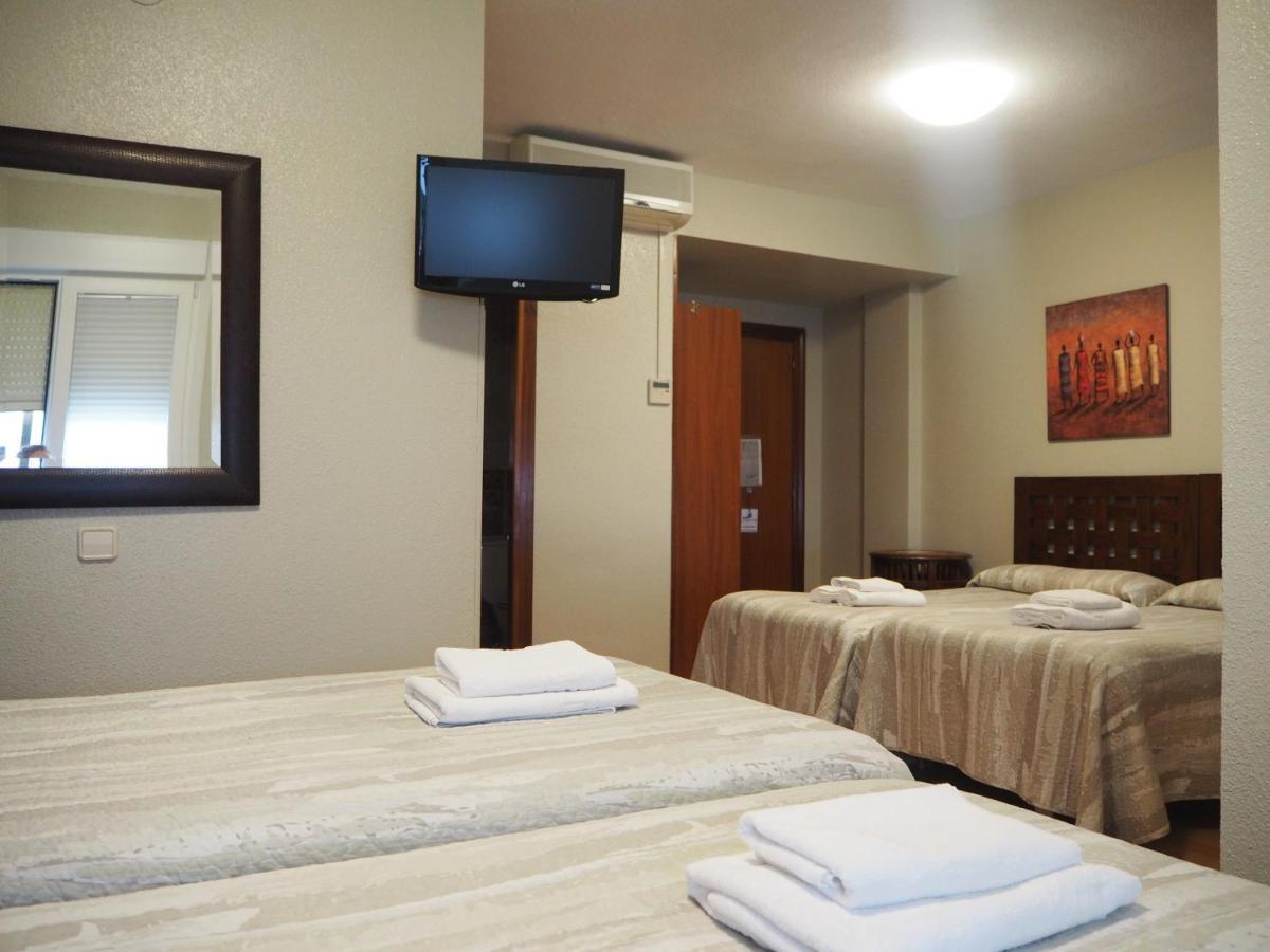 Hostal Acella Pamplona Eksteriør bilde