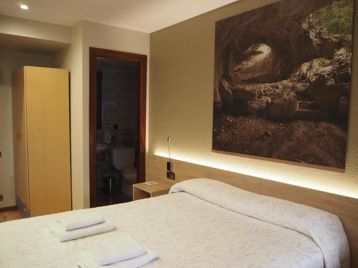 Hostal Acella Pamplona Eksteriør bilde